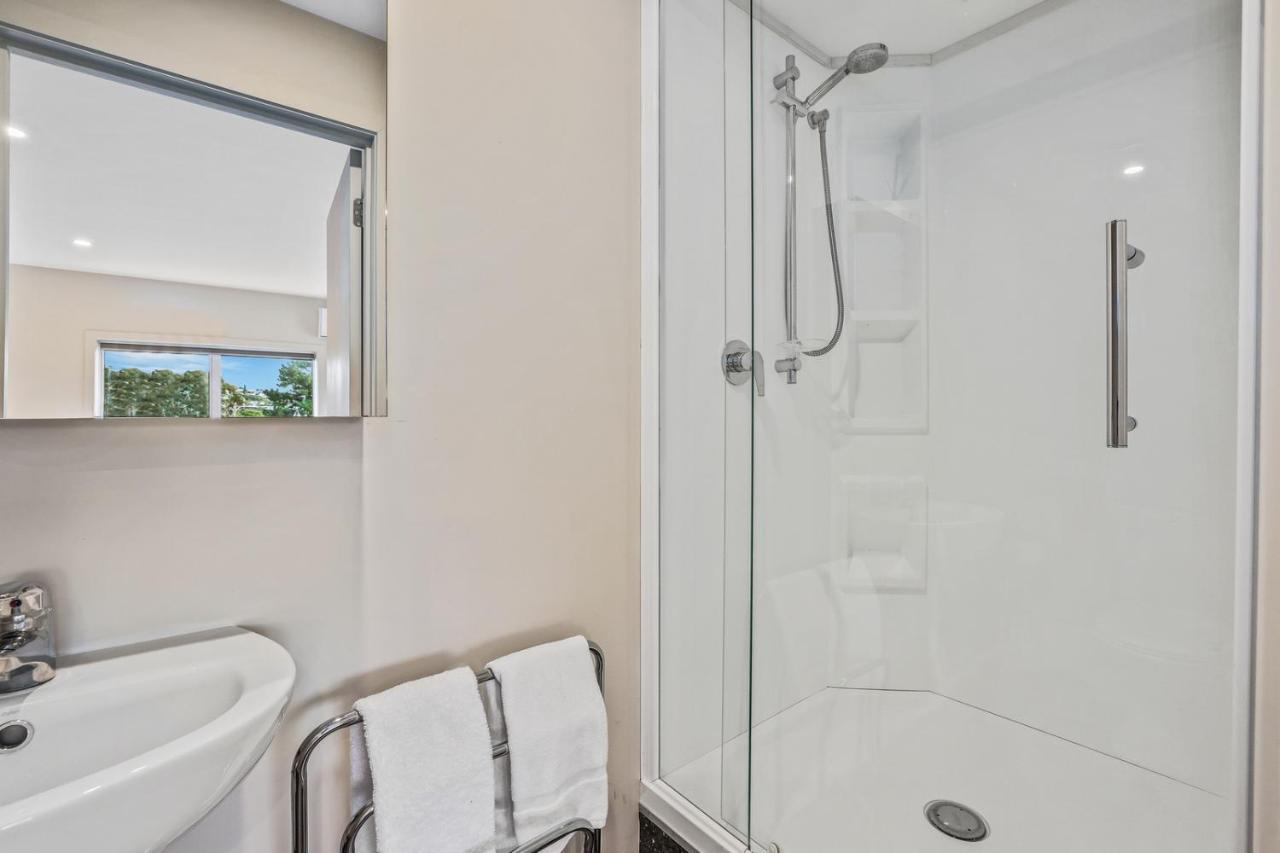 Gatehouse On The Bay - Christchurch Holiday Unit Extérieur photo
